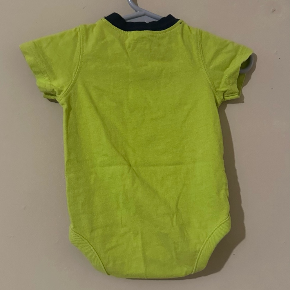 GAP 0-3month Green Baby Onesie 🆓 - Picture 2 of 3